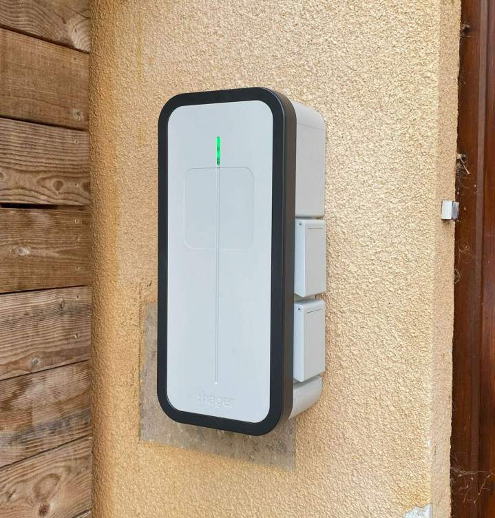 Installation de borne de recharge pour véhicules électriques (IRVE)